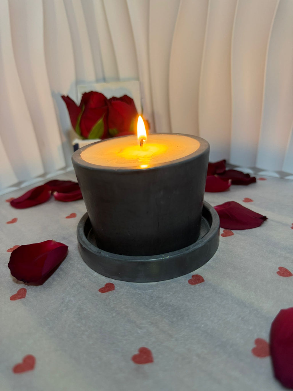 🕯️ Velvet Rose Handmade Ceramic Candle